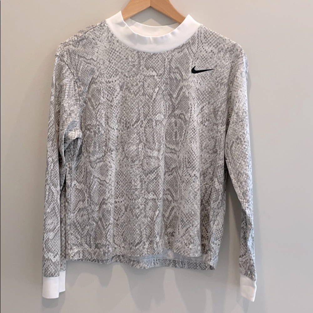 XS Nike Long Sleeve Top
